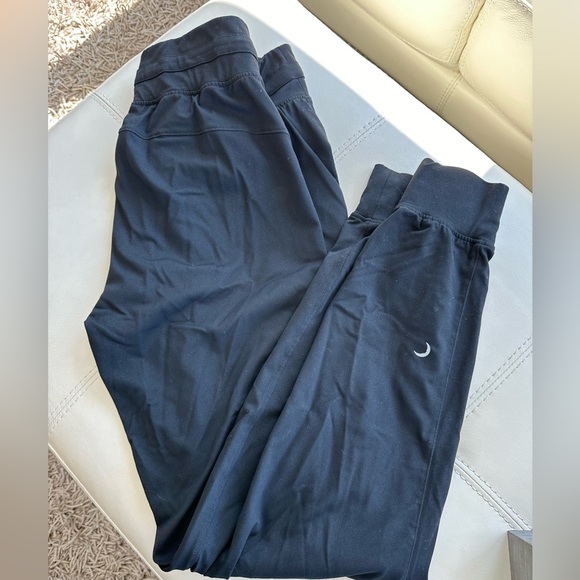 Zyia Ascend Joggers. Black XXL but runs small - Picture 4 of 4